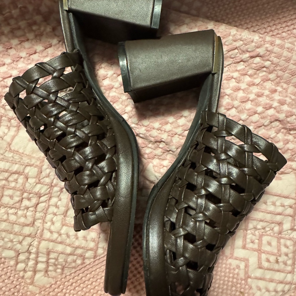 Kenneth Cole Dark Brown Woven Sandals - Picture 2 of 7